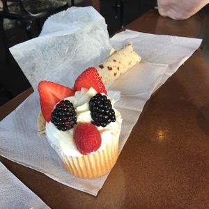 Meet your Posher, Jillian